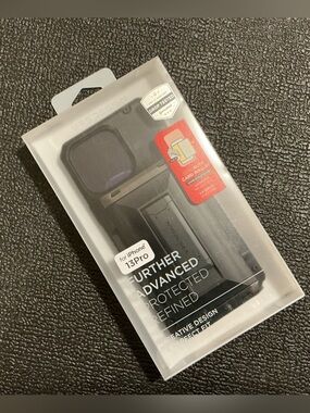 iPhone 13 Pro Wallet Case